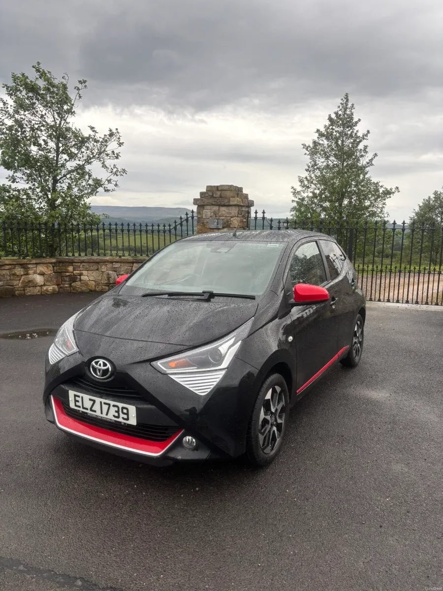 TOYOTA AYGO  XTREND - Image 4