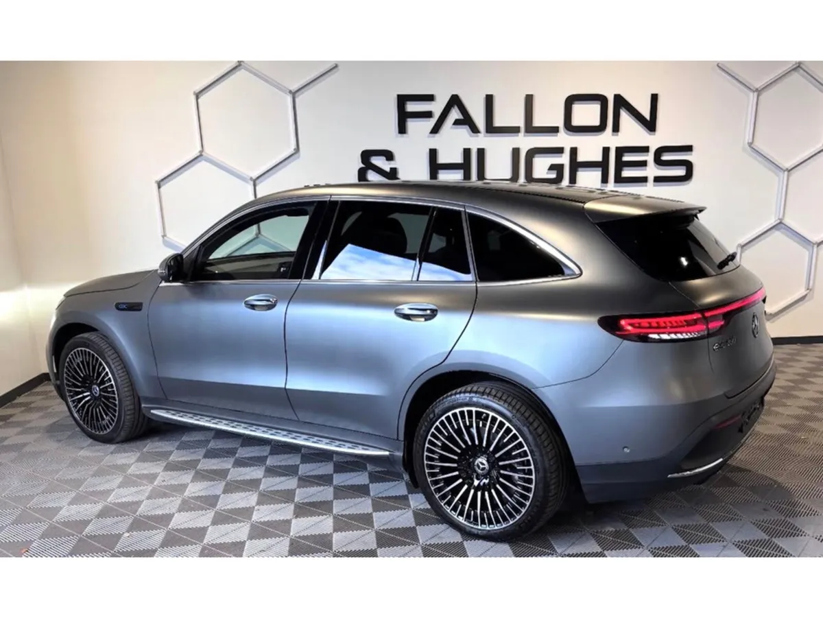 MERCEDES BENZ EQC AMG LINE PREMIUM 4MATIC  SUNROOF - Image 3