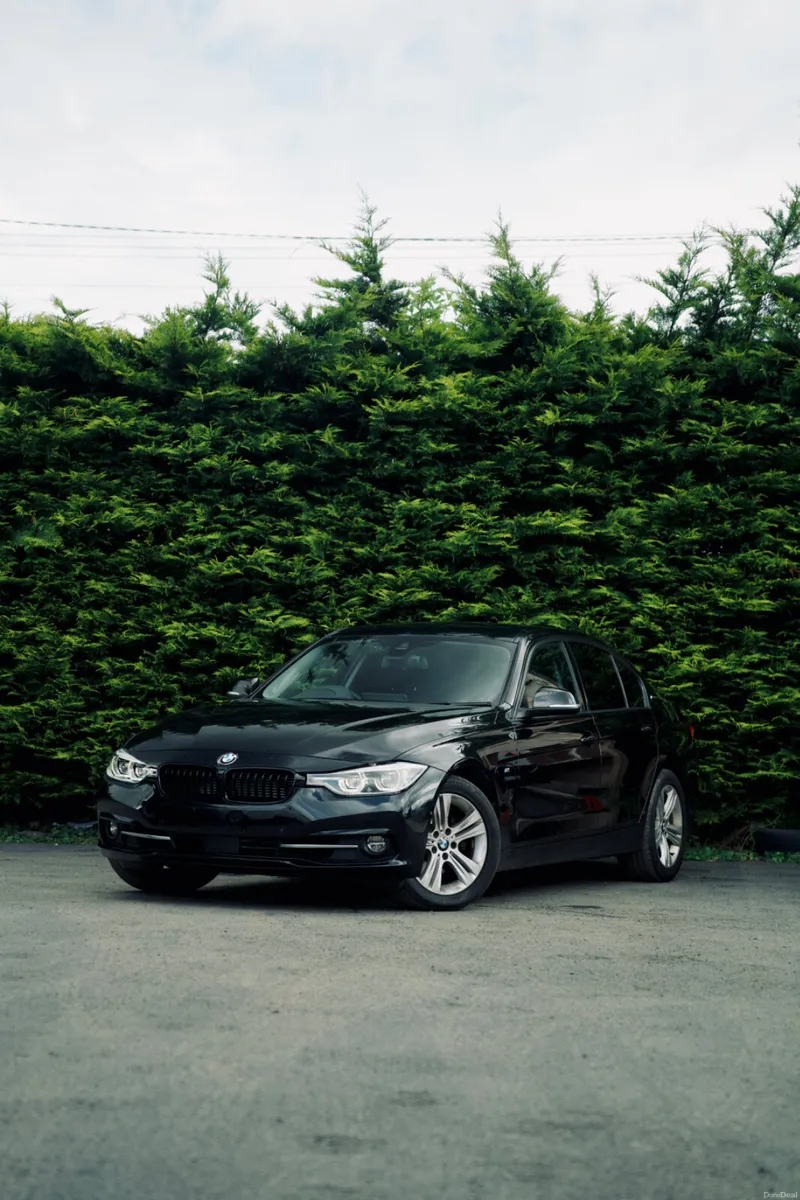 BMW 330e 2.0 Hybrid 2016 - Image 1