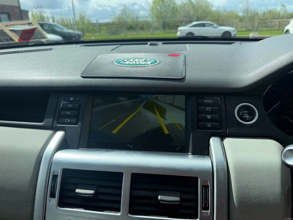 DISCOVERY SPORT - Image 2