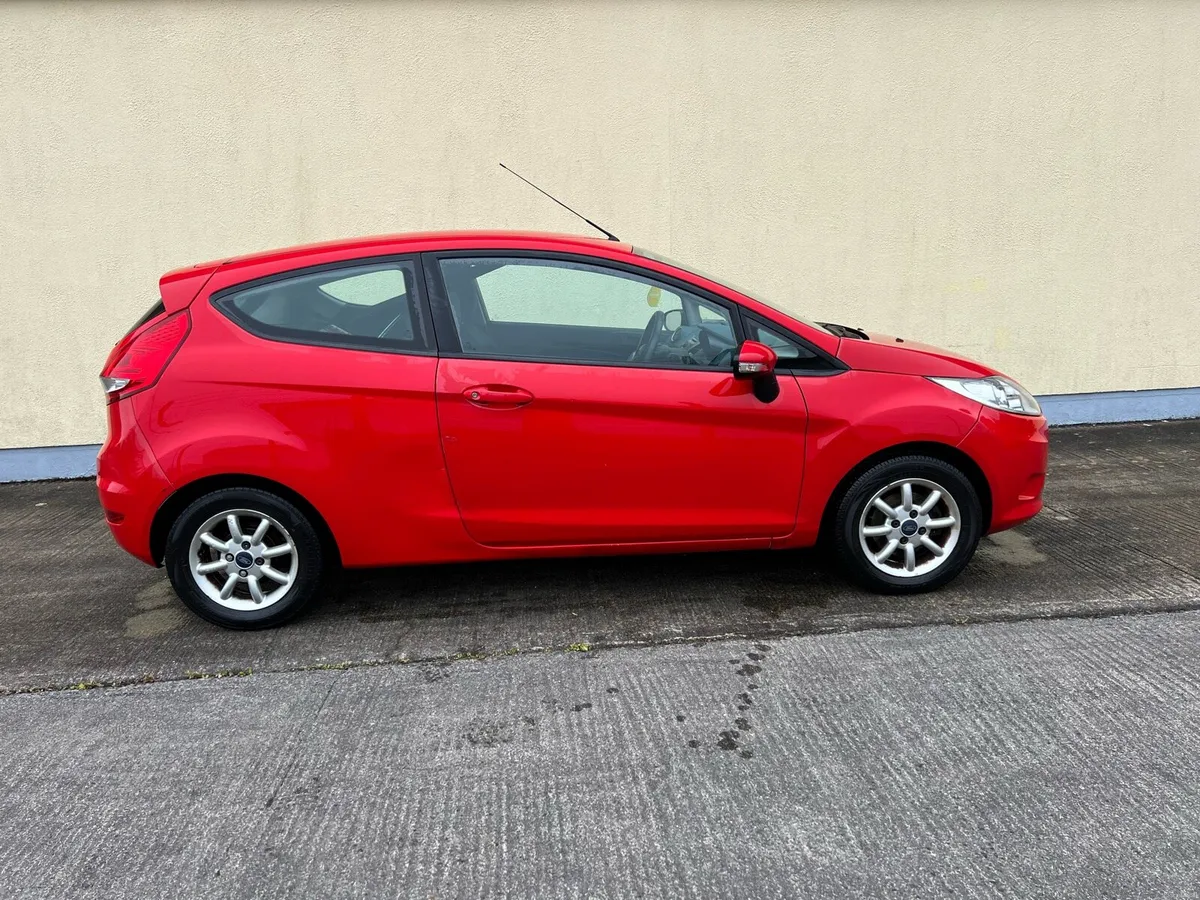 Ford fiesta - Image 2