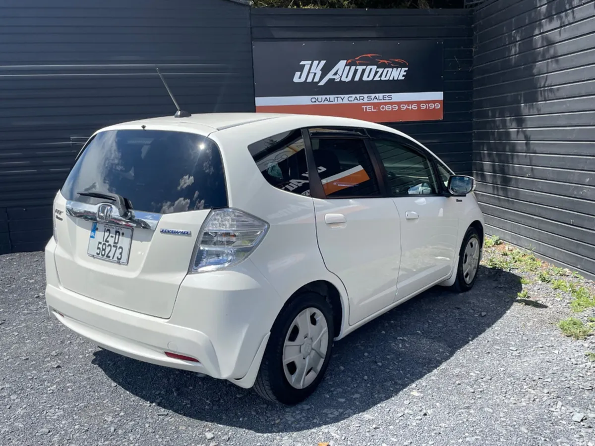 Honda Fit GP1 CVT HYBRID 5DR AUTO DAA-GP1 - Image 4