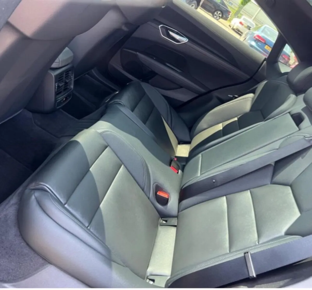 Audi e-tron GT 93.4kWh Auto quattro 4dr Vrt paid - Image 5