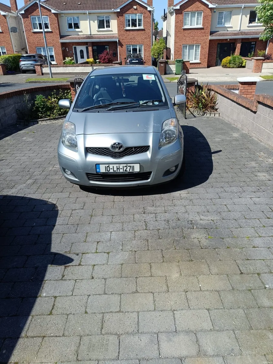 2010 Toyota Yaris - Image 1