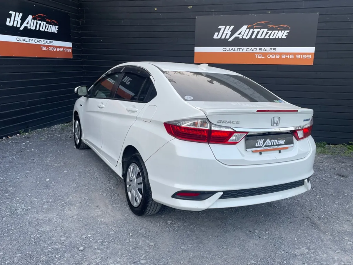 Honda Grace 1.5 HYBRID AUTO - Image 4