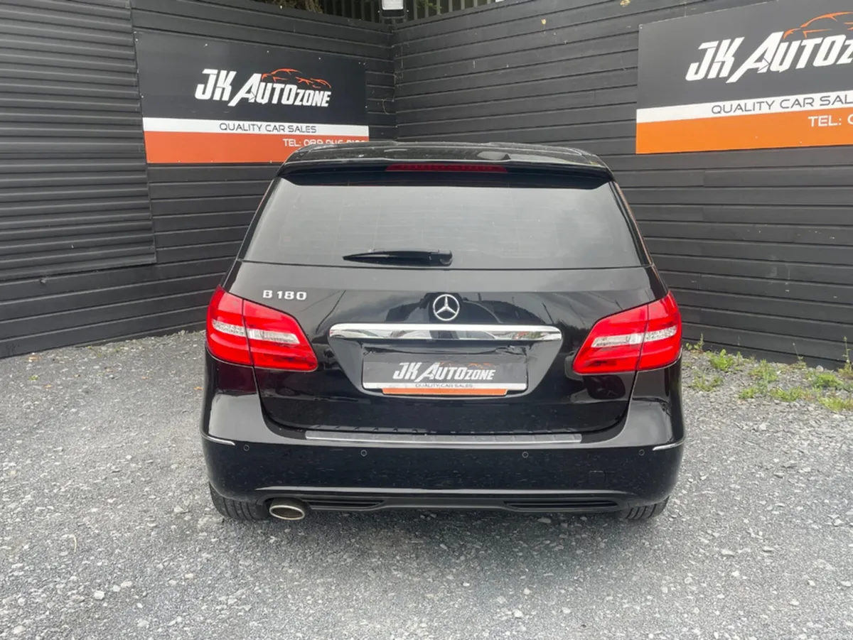Mercedes-Benz B-Class 1.6 AUTO 5DR - Image 5