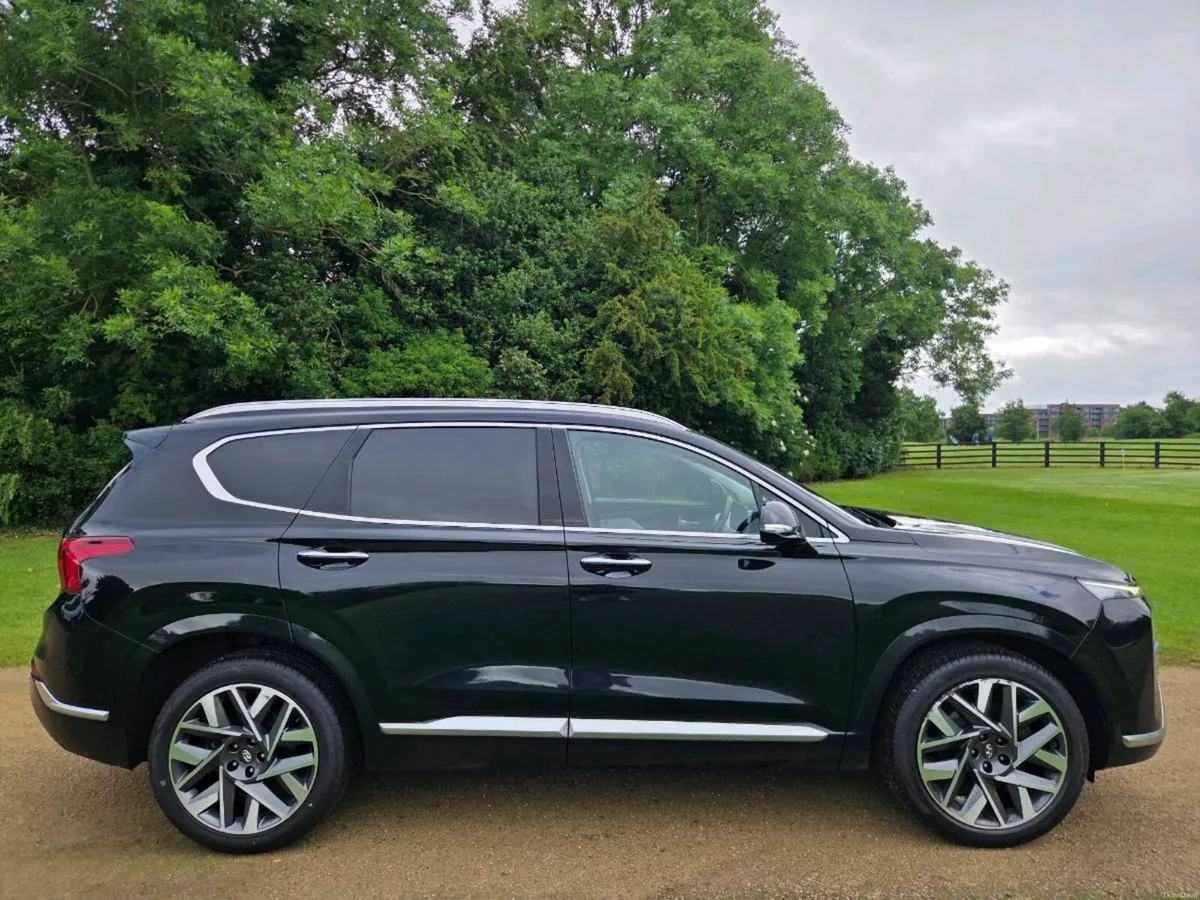 221 HYUNDAI SANTA FE EXECUTIVE PLUS - Image 1