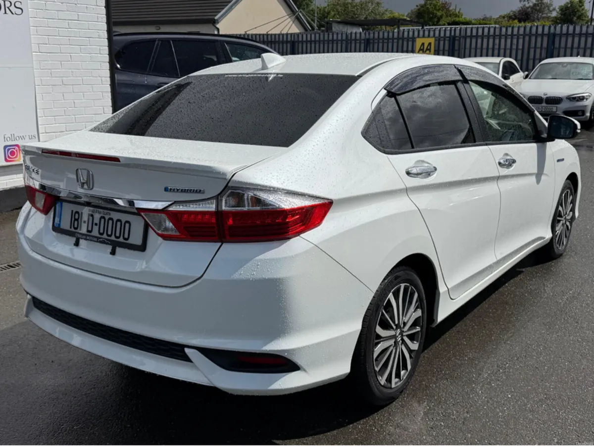 Honda Grace 1.5 PETROL EX SENSING HYBRID AUTO - Image 4