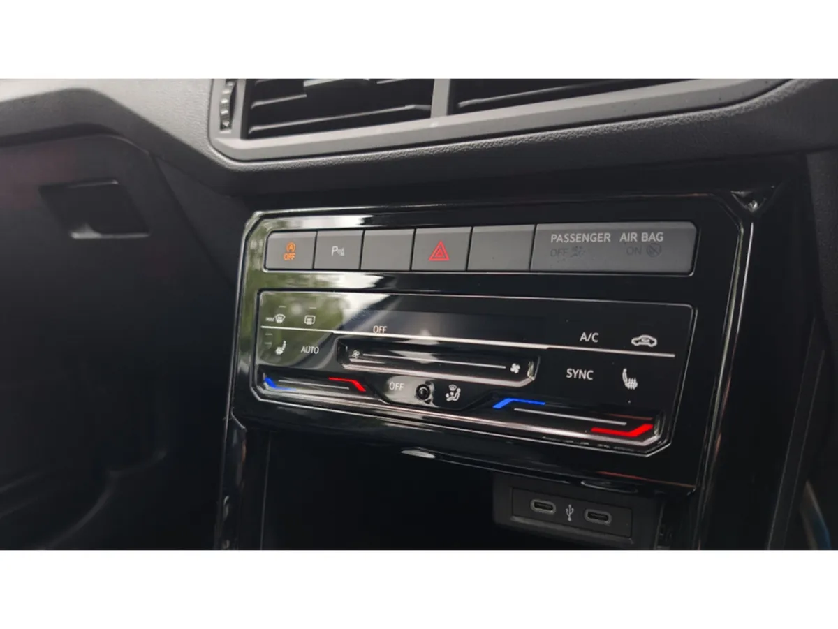 Volkswagen T-Cross R LINE DSG- AUTOMATIC 1.0 TSI D - Image 3