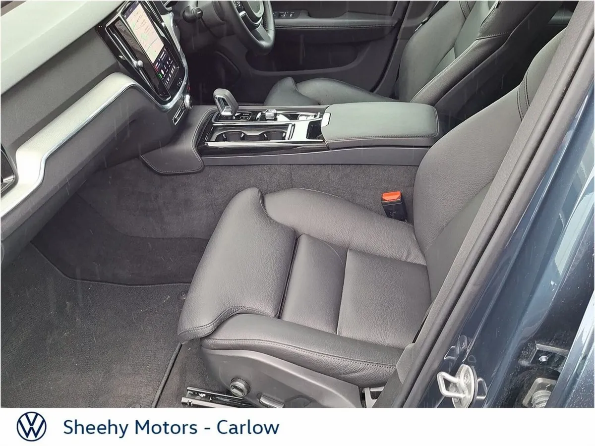 Volvo V60 V60 T6 PLUS PHEV AWD AUTO - Image 4