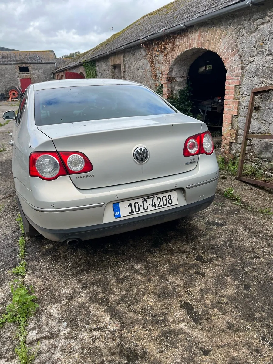 2010 VW Passat - Image 4