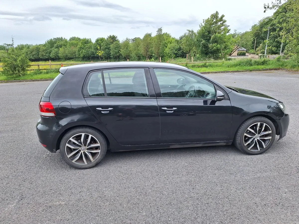 Volkswagen Golf 2012 - Image 2