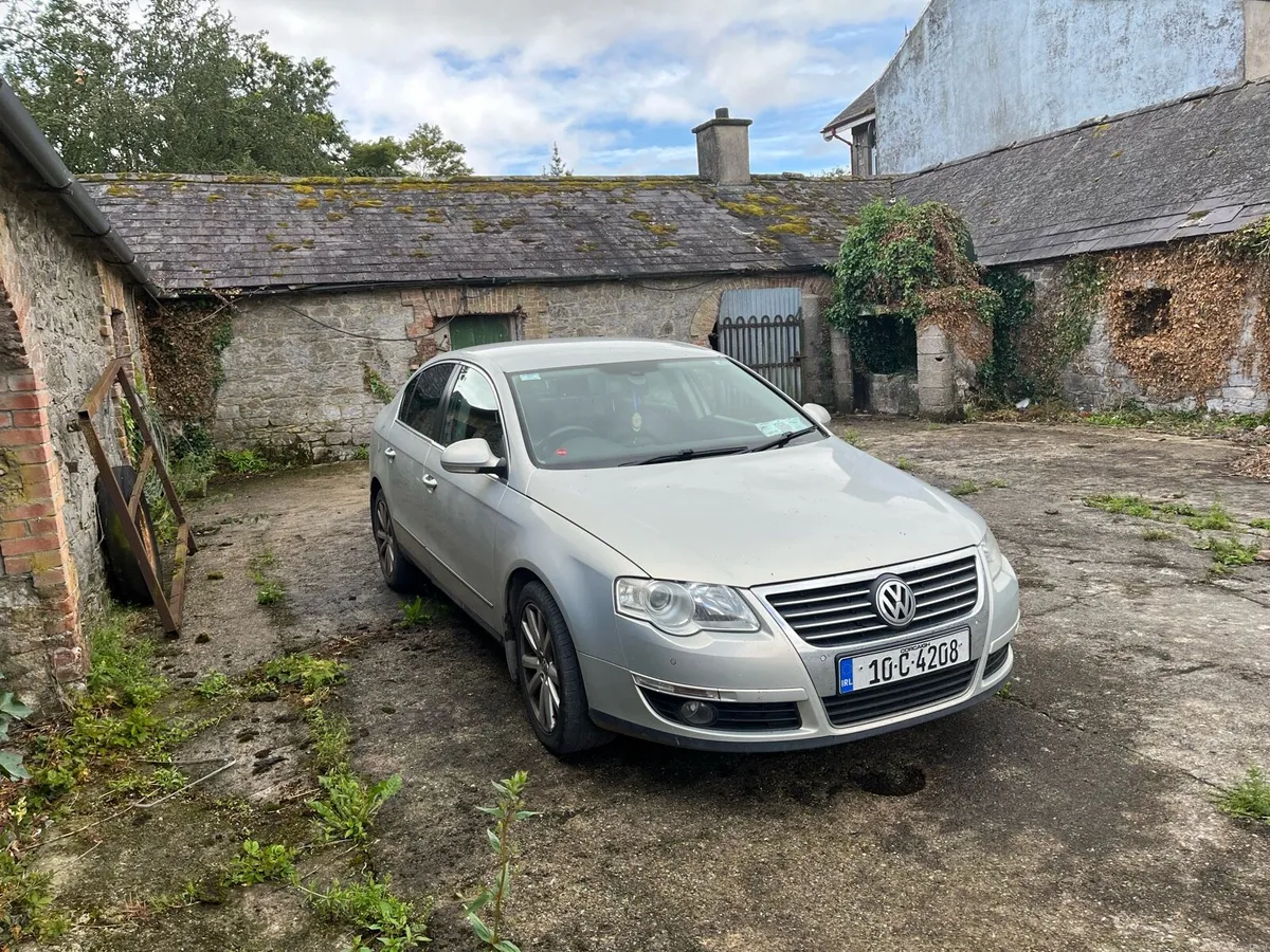 2010 VW Passat - Image 1
