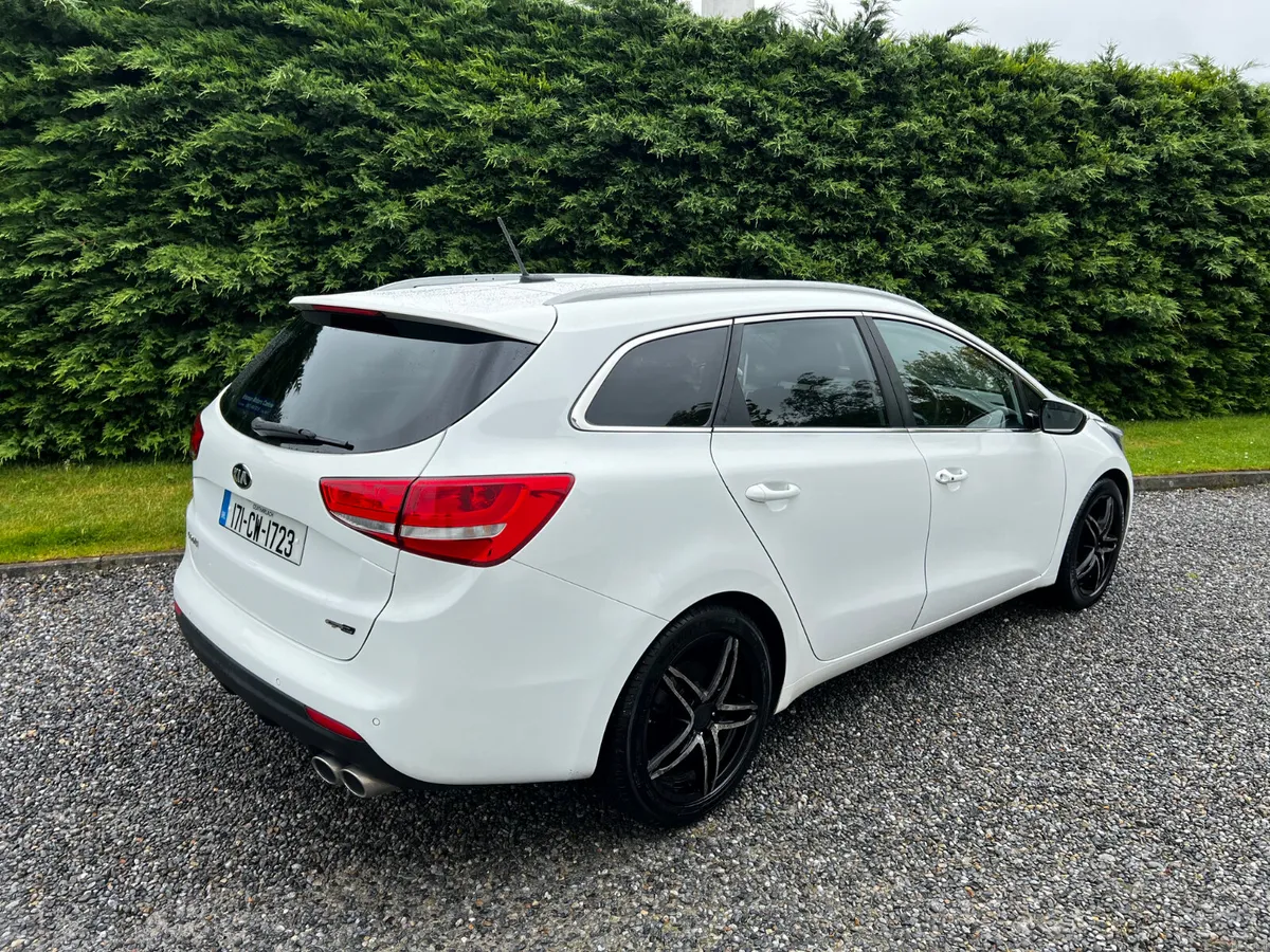 2017 Kia Ceed 1.6L CRDi GT Line - Image 3