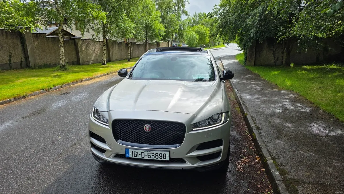 Jaguar F-Pace 2016 - Image 1