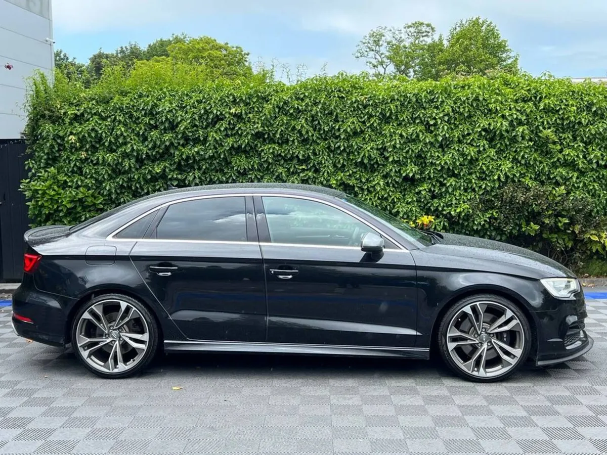 Audi S3 QUATTRO 2.0 TFSI AUTO // DIAMOND CUT ALLOY - Image 2