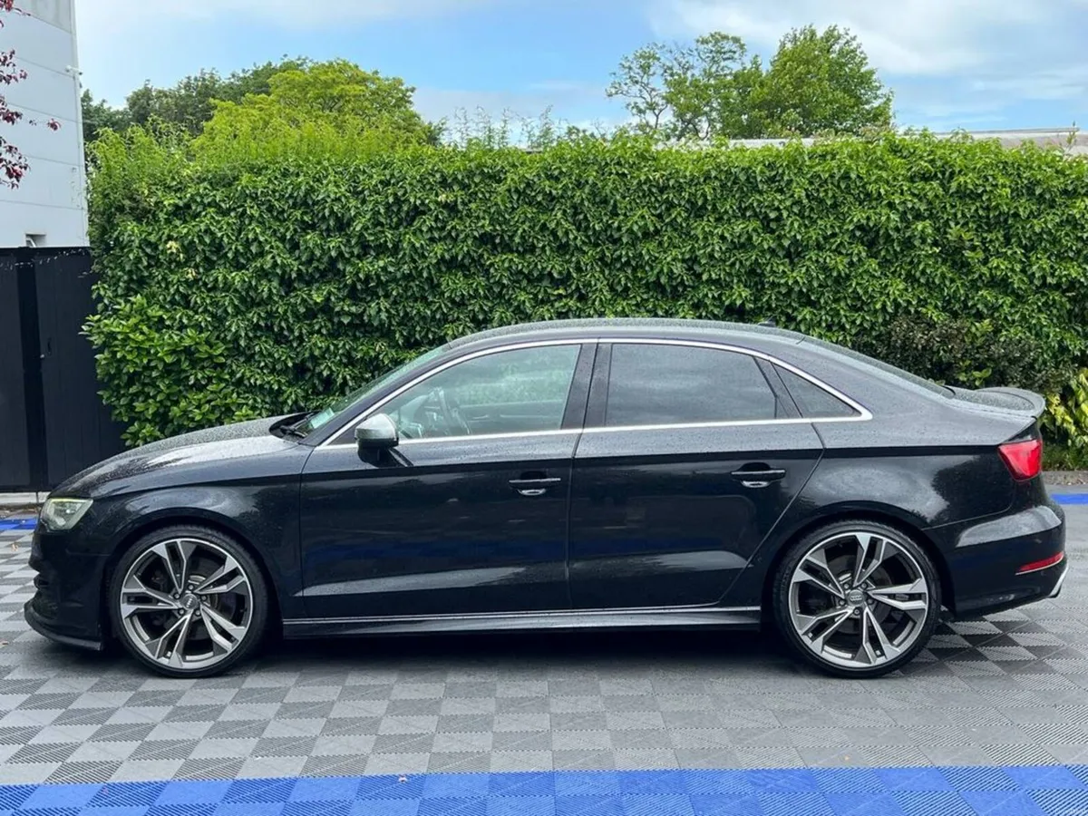 Audi S3 QUATTRO 2.0 TFSI AUTO // DIAMOND CUT ALLOY - Image 3