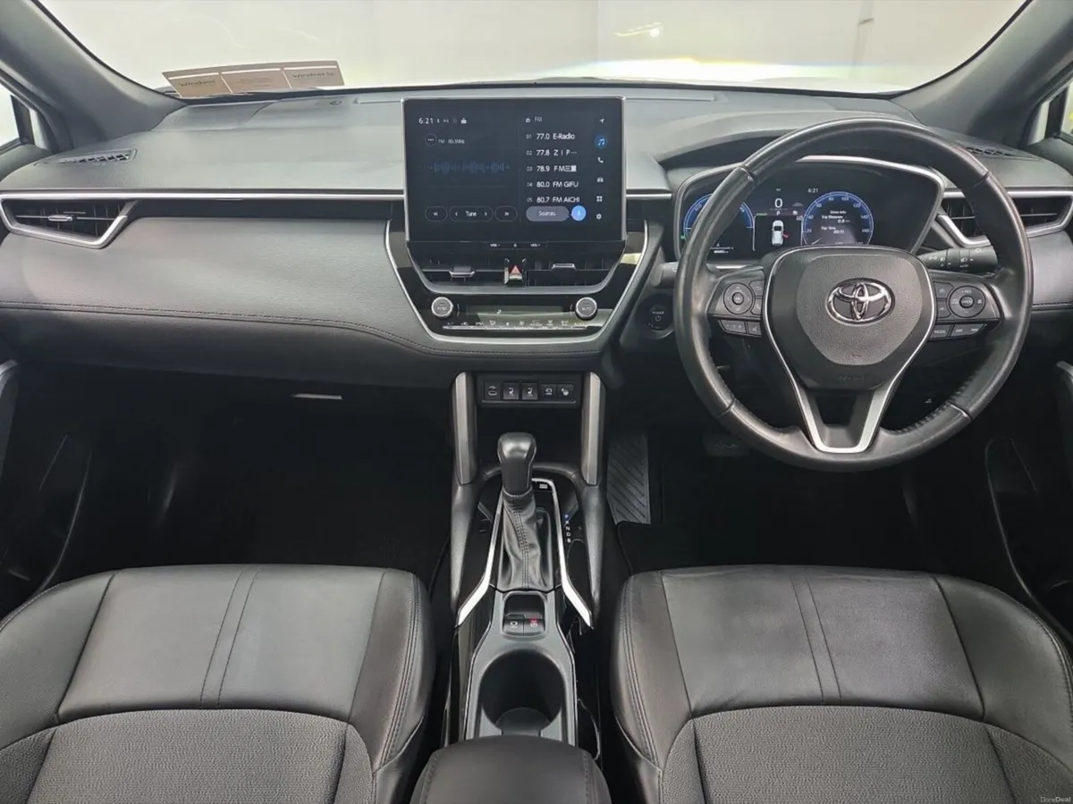 Toyota Corolla Cross 1.8 Z Hybrid *Top spec* - Image 4