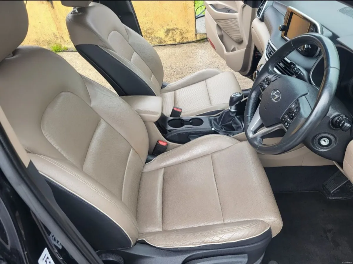 192 Hyundai Tucson Executive 5DR - Image 4