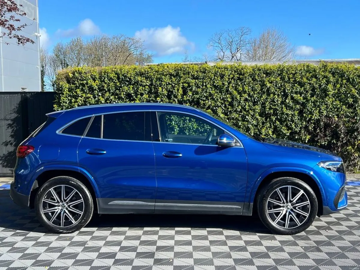 Mercedes-Benz EQA EQA250+ AMG-LINE EXECUTIVE ** TI - Image 2