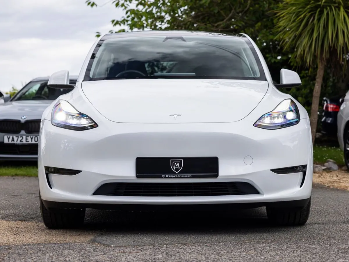 Tesla Model Y Long Range Dual Motor AWD - Image 4