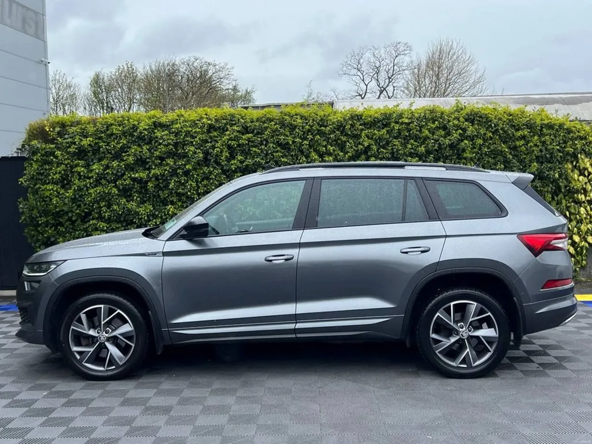 Skoda Kodiaq SPORTLINE 4X4 7-SEATER 2.0 TDI // OPE - Image 4