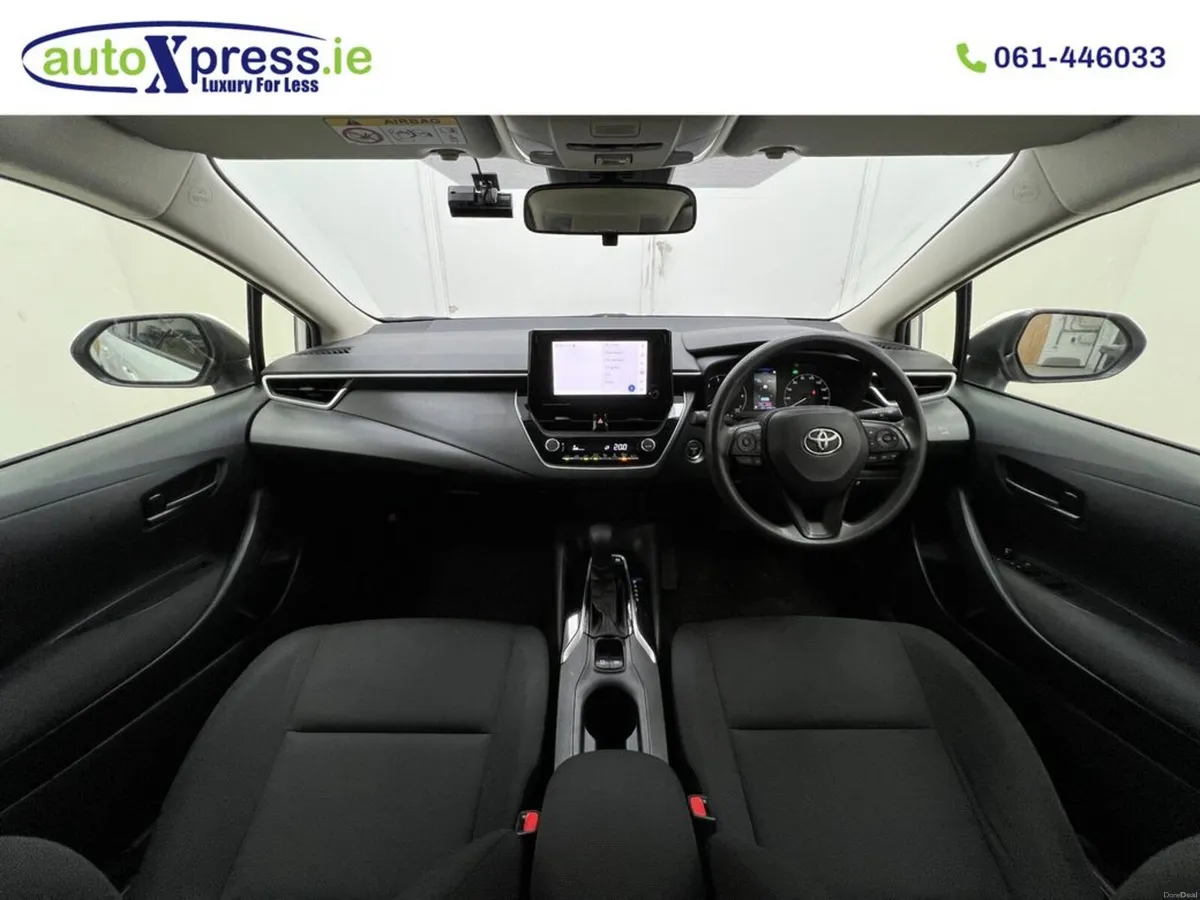 Toyota Corolla 1.8 HYBRID X, Reversing camera, Aut - Image 2