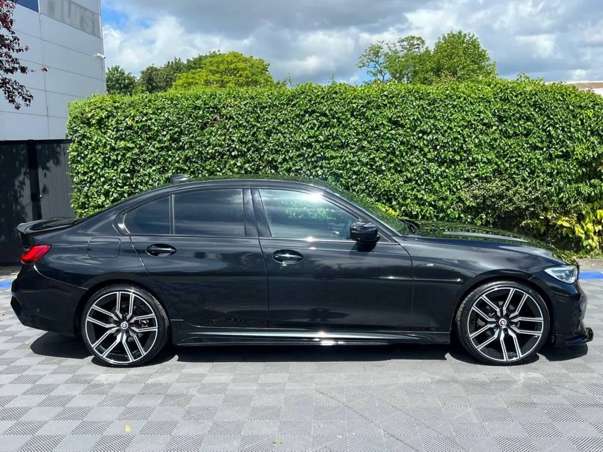BMW 3-Series 320d XDRIVE M-SPORT COMPETITION AUTO - Image 2