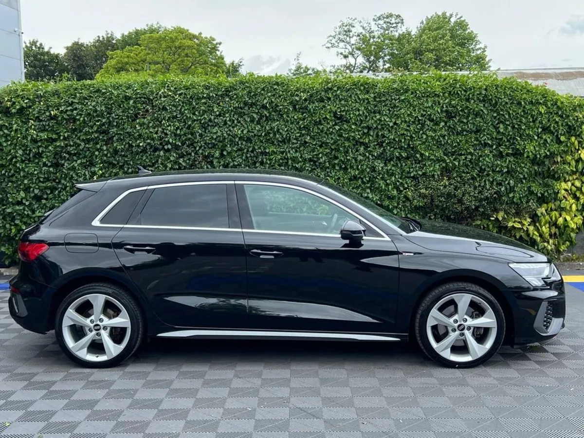 Audi A3 S-LINE 1.4 HYBRID // APPLE CARPLAY/ANDROID - Image 2