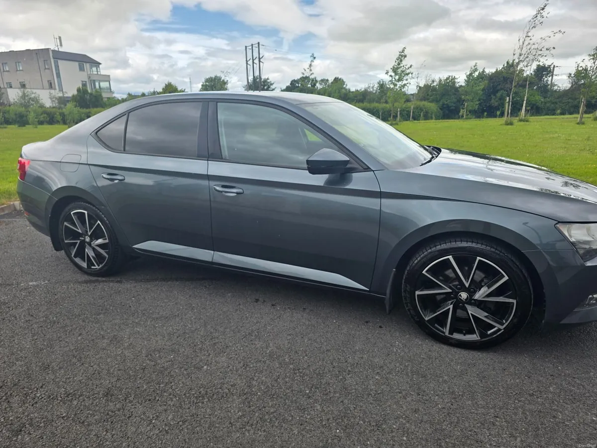 Skoda Superb 1.6L Diesel 2016 - Image 2