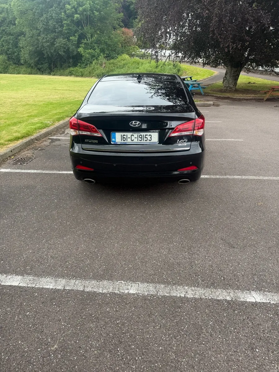 Car - Image 3