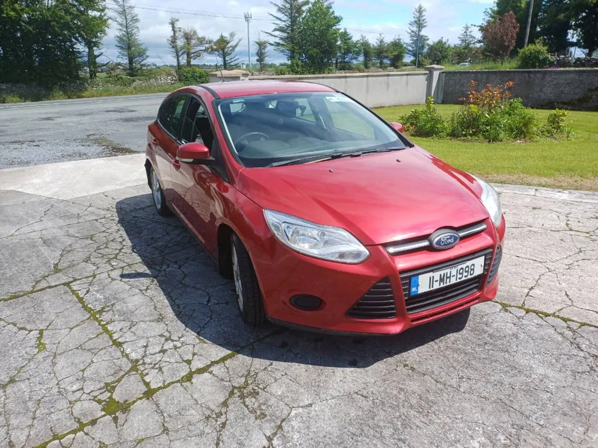 Ford Focus 2011 (new shape) - Image 2