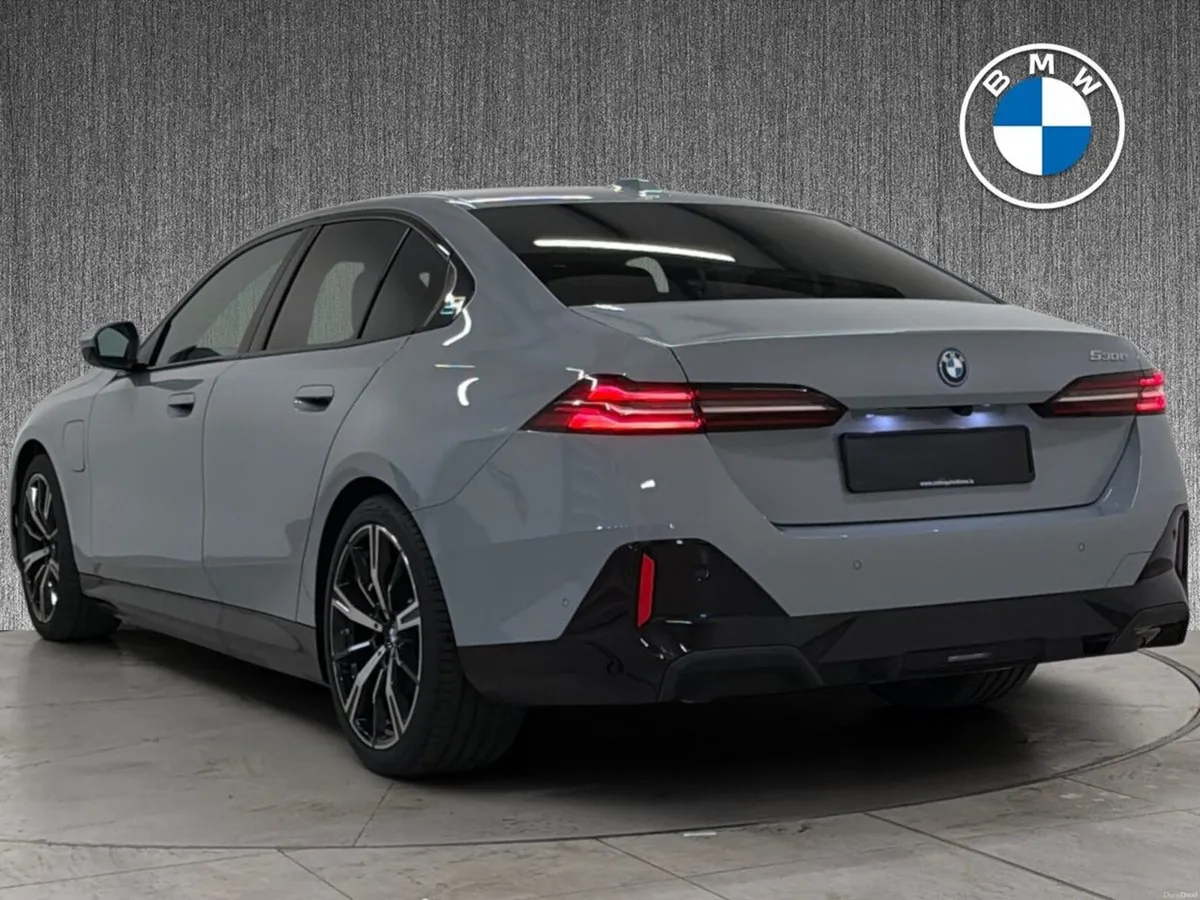 BMW 5-Series 530e M Sport Saloon IMMEDIATE DELIVER - Image 3