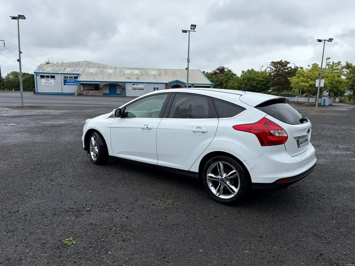 2014 ford focus - Image 4