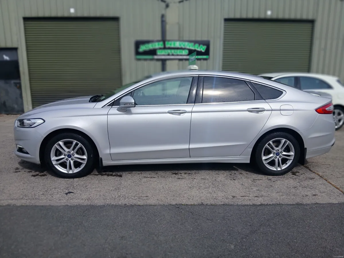 Ford Mondeo 2018 2 litre automatic diesel low kms - Image 2