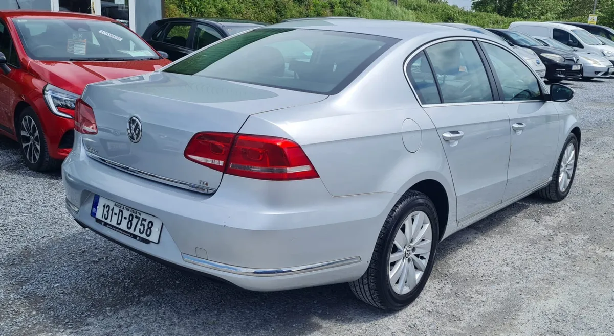 2013 Volkswagen Passat - Image 2