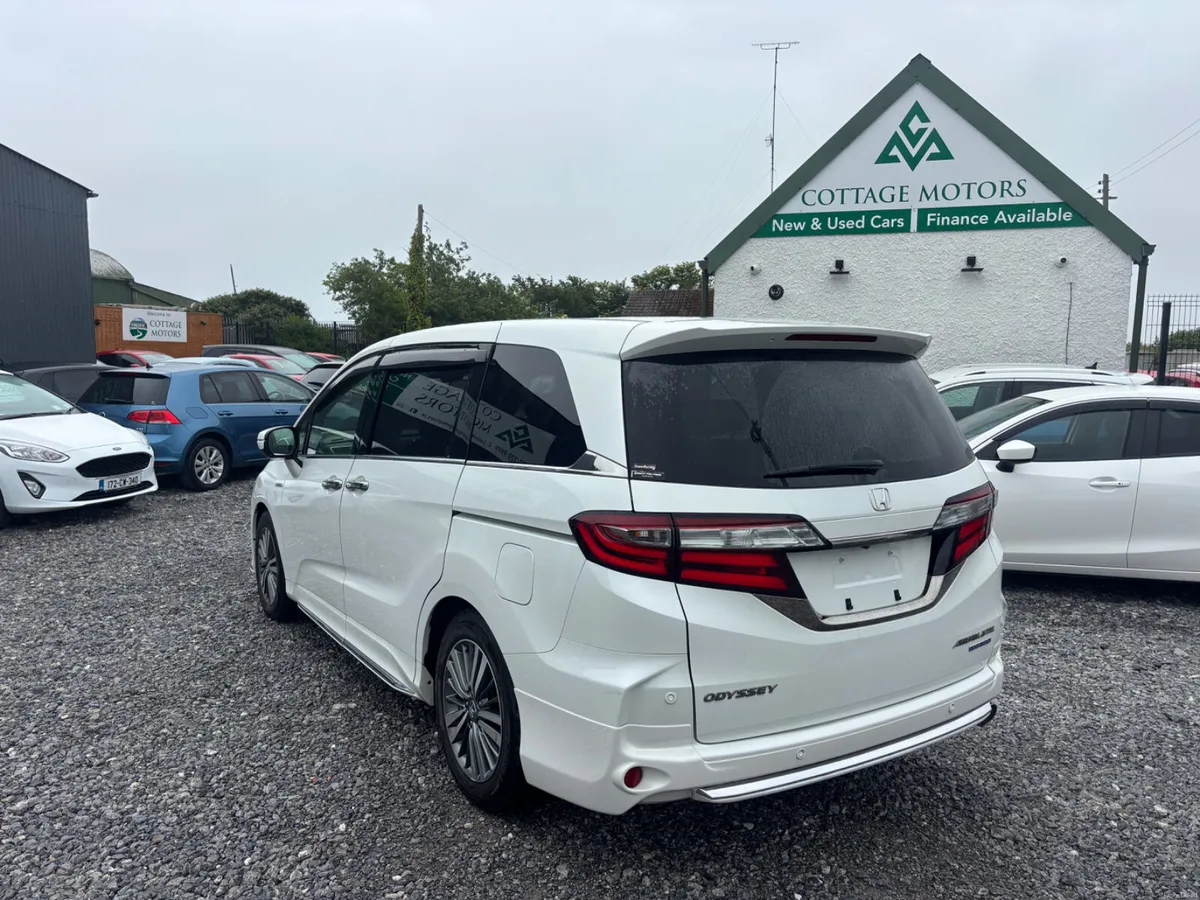Honda Odyssey 2.0 Auto Petrol Hybrid - Image 4