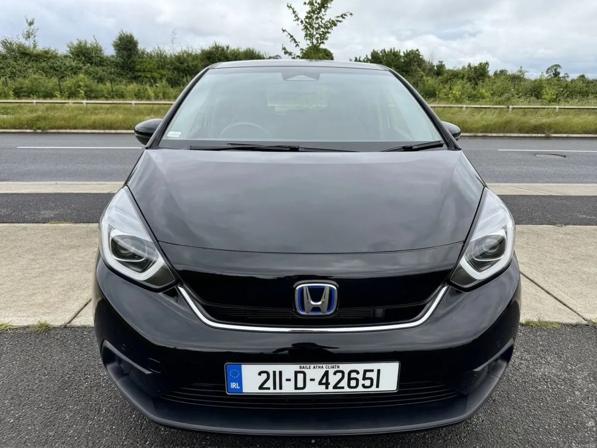 Honda Fit 1.5 Hybrid - 2021 - Half leather seats - Image 3