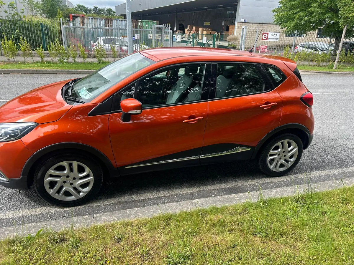 Renault Captur 2014 DIESEL LOW ROAD TAX - Image 4