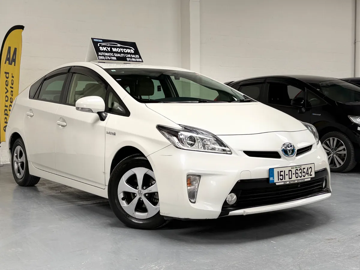 2015 Toyota Prius 1.8 Hybrid Automatic,42K KM - Image 1