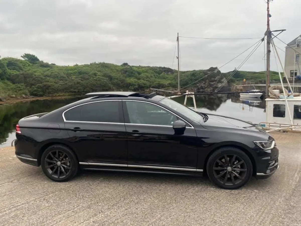 Volkswagen Passat R-Line 2017 - Image 2