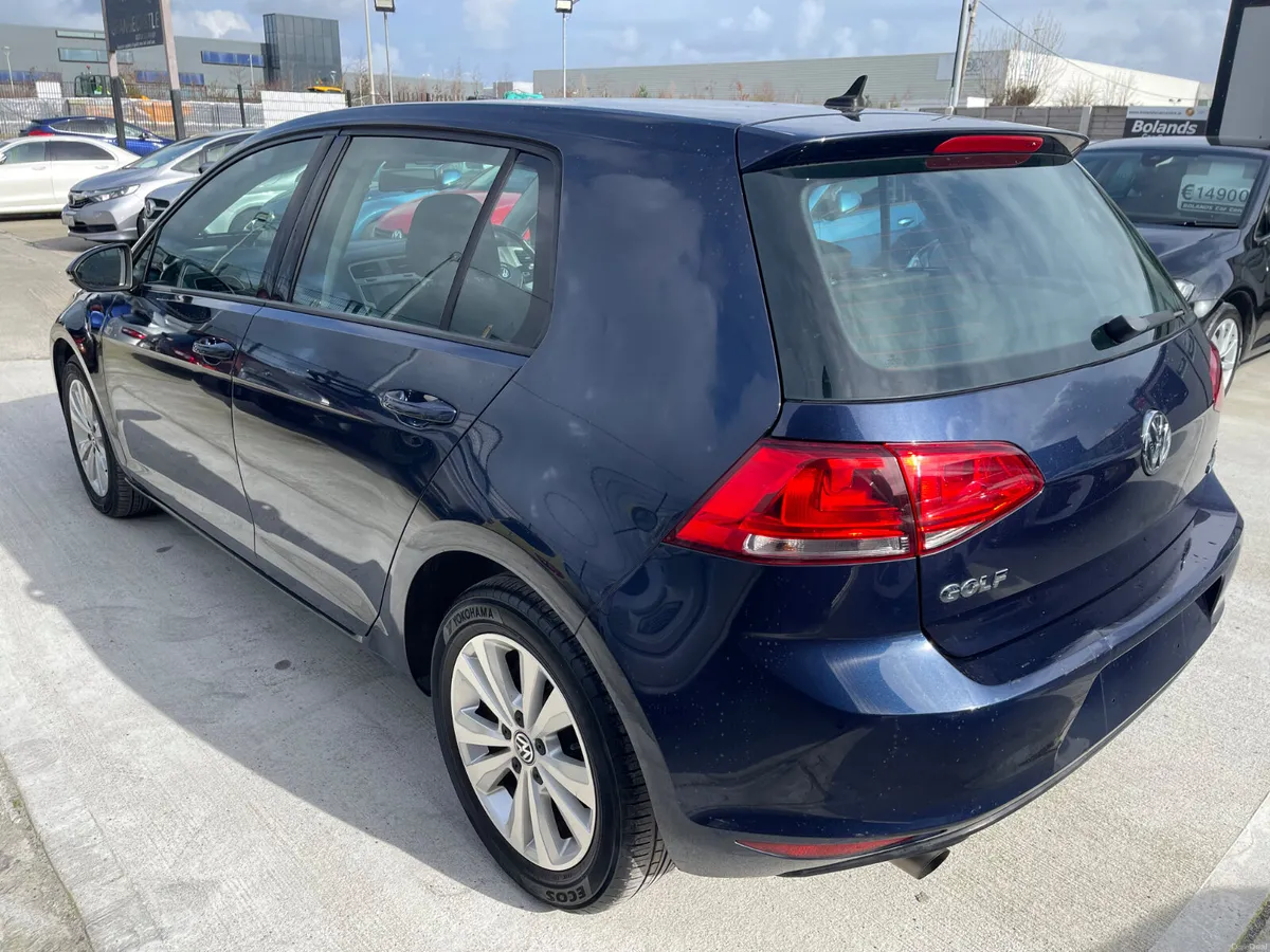 152 Volkswagen Golf 1.2 TSI Automatic 5dr Model - Image 4