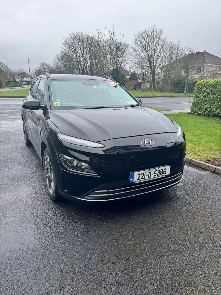 Hyundai KONA 2022 Premium 64 kWh - Image 1