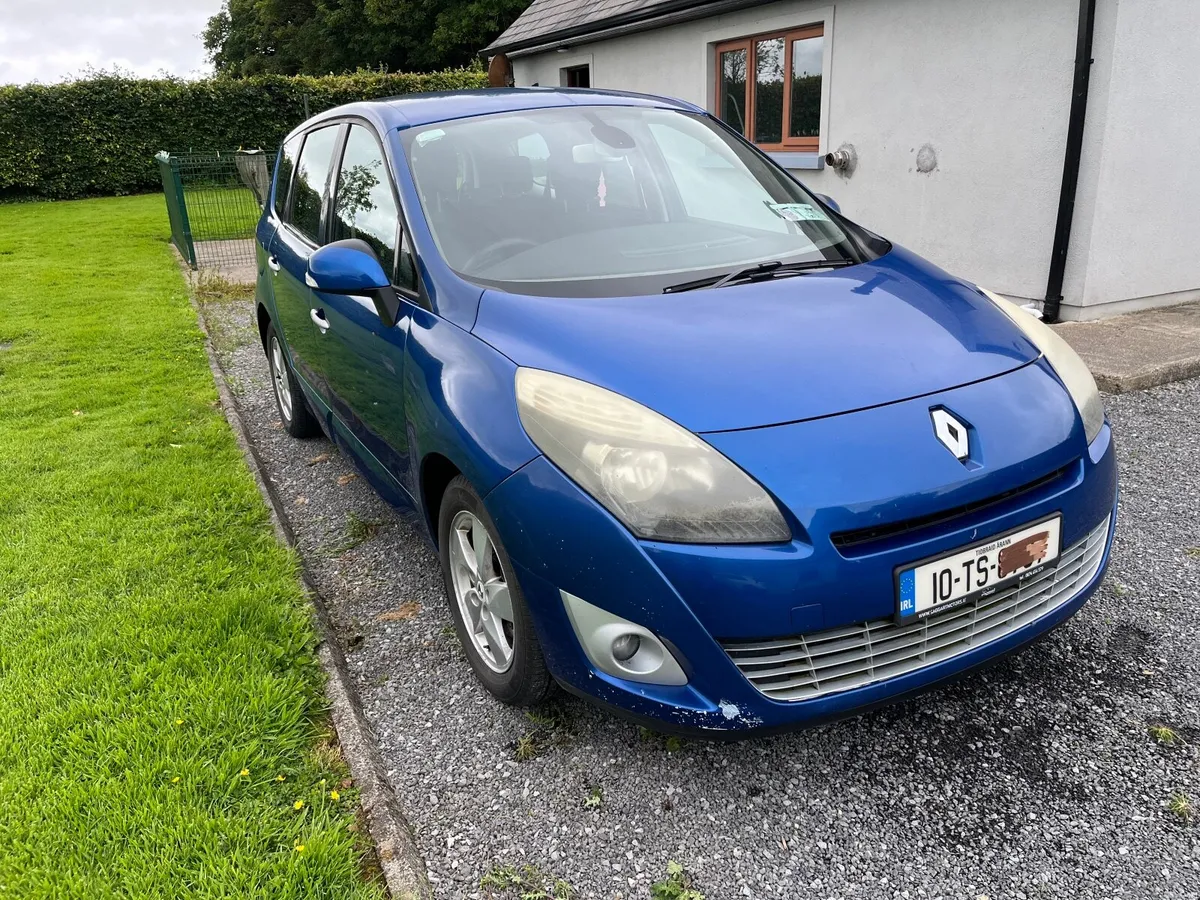 Renault Grand Scenic 2010 - Image 2