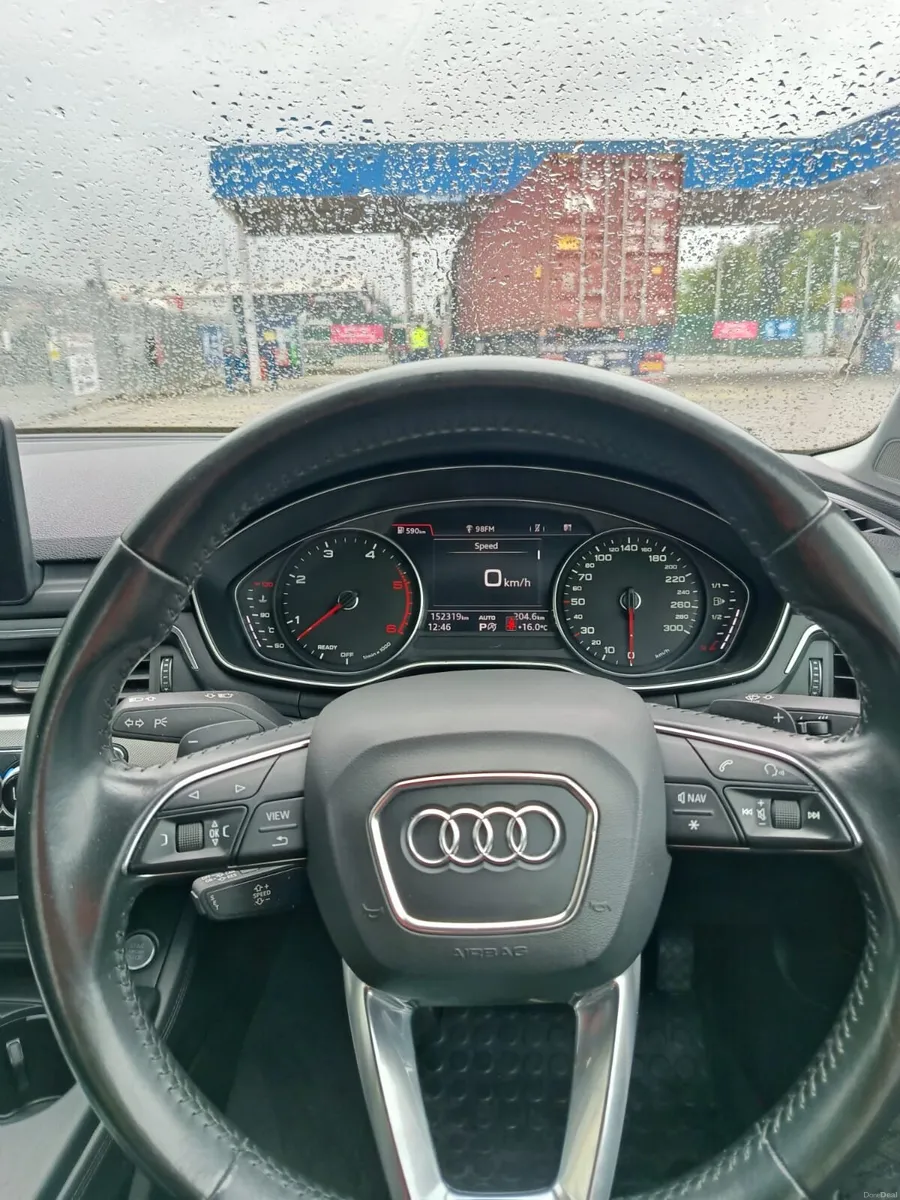 Audi A4 30TDI  low km  tax 200 - Image 3