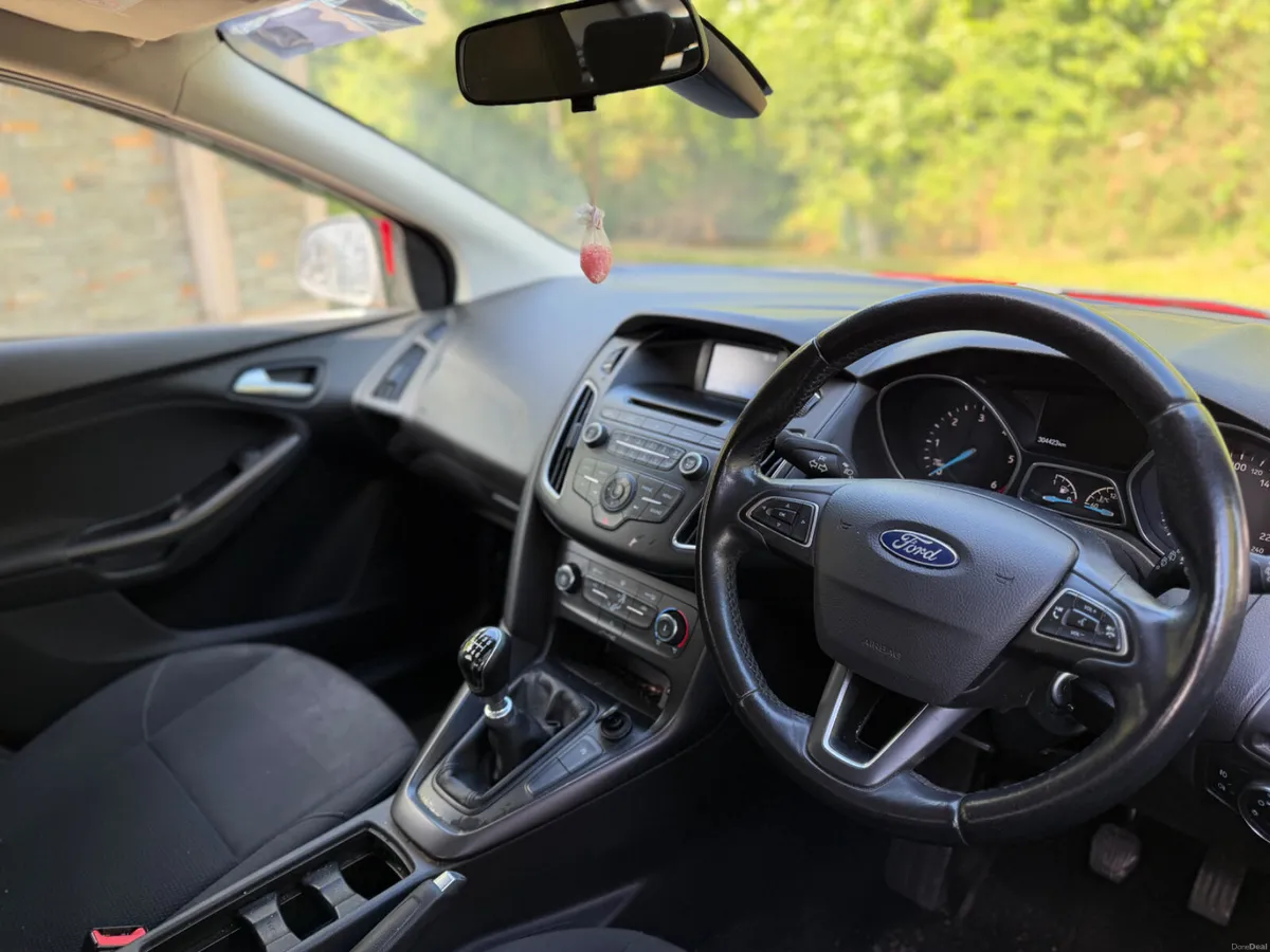 Ford Focus 2017 1.5 tdci - Image 5