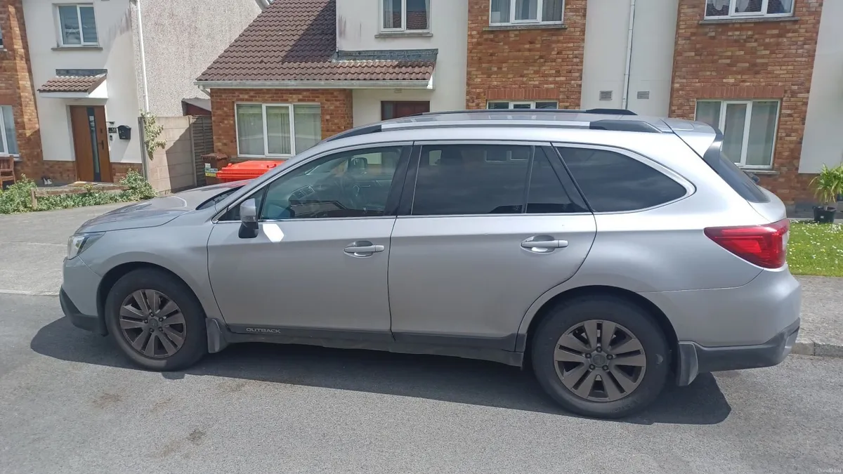 Subaru Outback 2017 automatic AWD - Image 1
