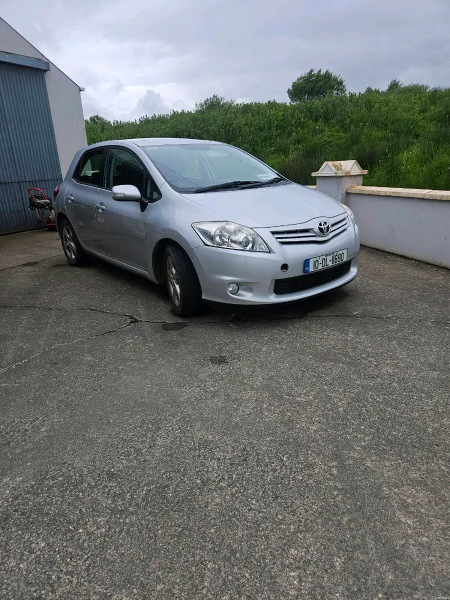 Toyota auris - Image 1