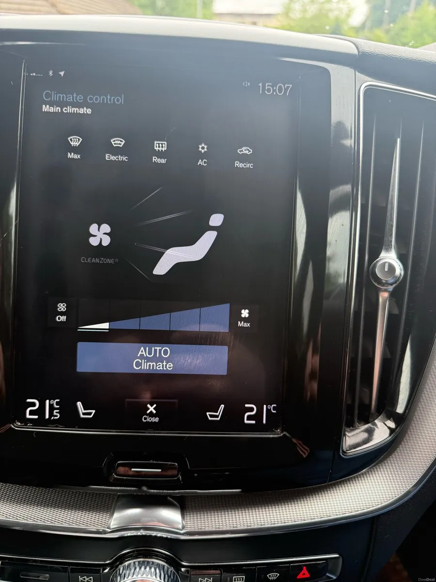 Volvo XC60 - Automatic - R Design- D4 - AWD - Image 4