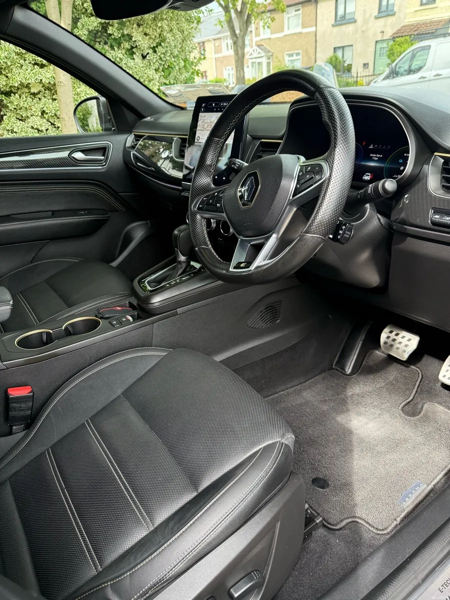 Renault Arkana E-Tech Hybrid 1.6 2023 - Image 5
